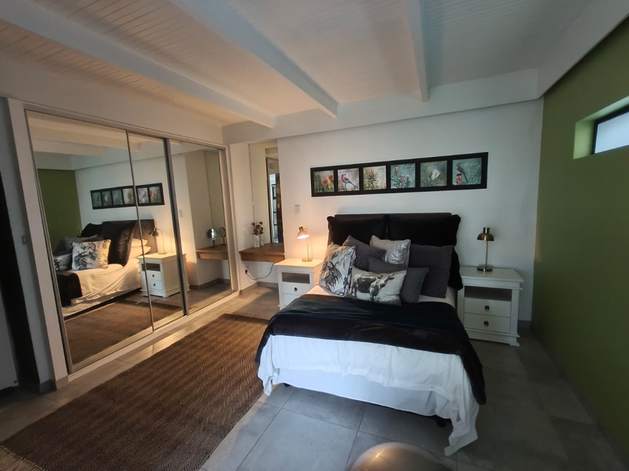 5 Bedroom Property for Sale in Protea Park North West